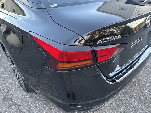 Used 2021 Nissan Altima 2.5 SR image 32