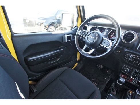 Used 2019 Jeep Wrangler Unlimited Rubicon w/ LED Lighting Group image 6