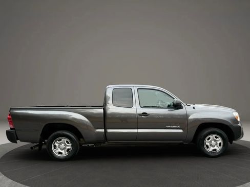 Used 2013 Toyota Tacoma 2WD Access Cab image 10