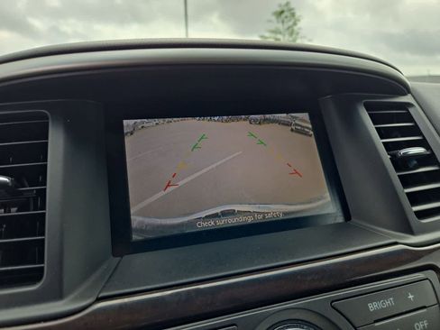 Used 2014 Nissan Pathfinder SL w/ Cargo Package FWD image 27