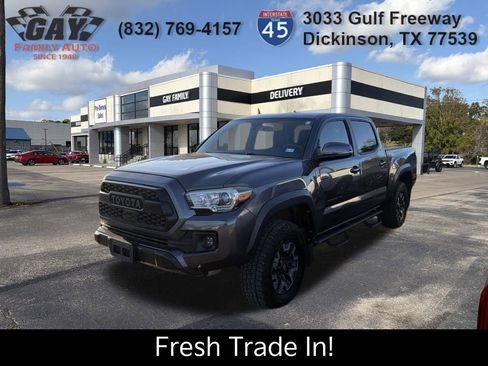 Used 2018 Toyota Tacoma TRD Off-Road image 3
