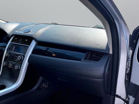 Used 2011 Ford Edge SE FWD image 20