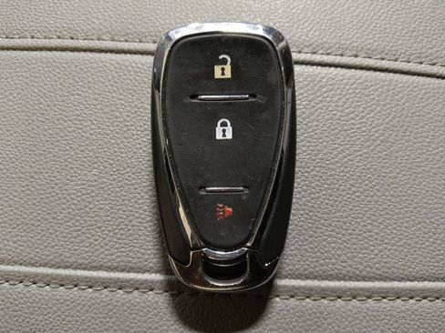Used 2020 Chevrolet Traverse LT FWD image 32