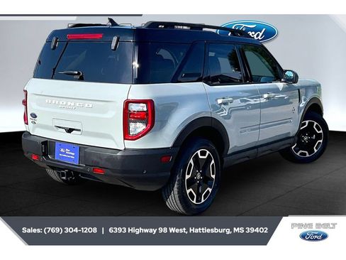 Certified 2023 Ford Bronco Sport Outer Banks w/ Tech Package AWD/4WD image 11