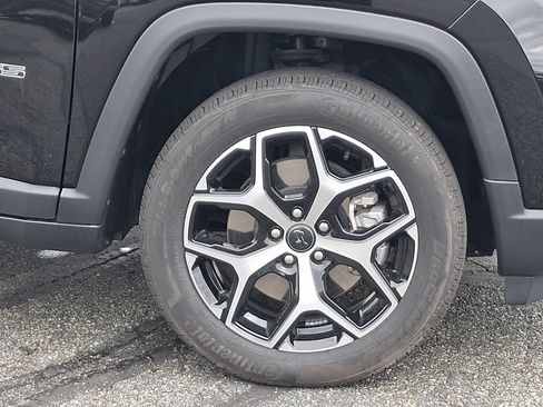 Used 2025 Jeep Compass Limited AWD/4WD image 8