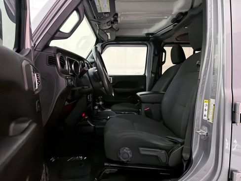 Used 2019 Jeep Wrangler Unlimited Sport S image 18