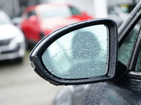 Used 2019 Volkswagen GTI SE image 11