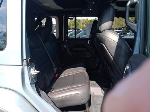 Used 2024 Jeep Wrangler Unlimited Rubicon image 33