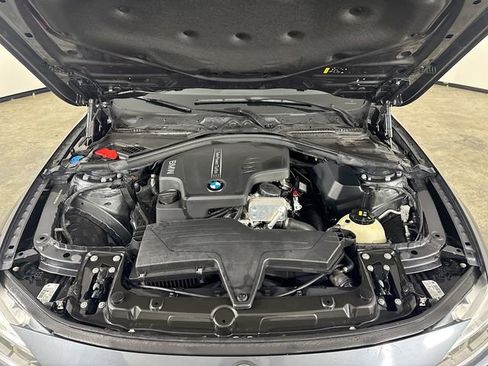 Used 2018 BMW 320i 320i w/ Convenience Package image 31