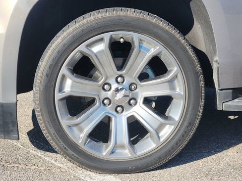 Used 2018 Chevrolet Tahoe LS RWD image 5