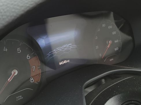 Used 2025 Jeep Compass Limited AWD/4WD image 9
