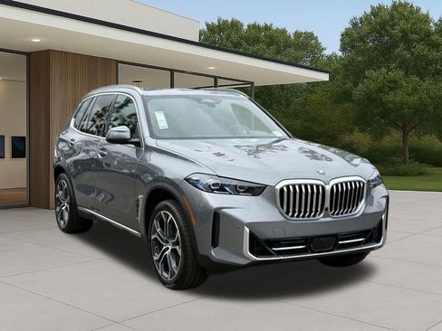 New 2026 BMW X5 sDrive40i w/ Premium Package image 6