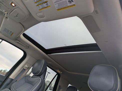 Used 2023 Lincoln Navigator Black Label image 17