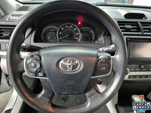 Used 2013 Toyota Camry LE FWD image 11
