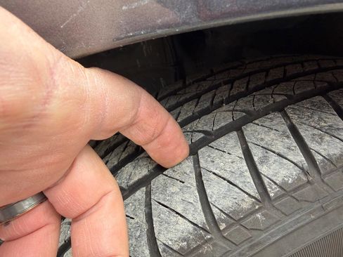 Used 2010 Toyota Corolla XLE image 17