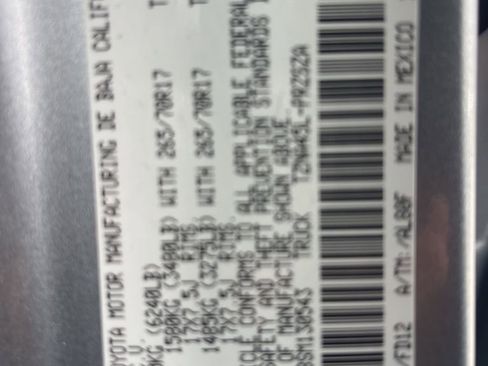 Used 2025 Toyota Tacoma TRD Off-Road image 31