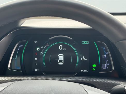 Used 2022 Hyundai Ioniq SEL FWD image 25