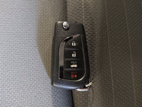 Used 2020 Toyota Corolla SE FWD image 32