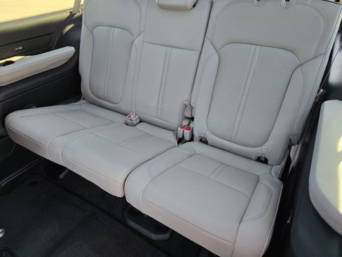 New 2025 Jeep Wagoneer L Series II image 33