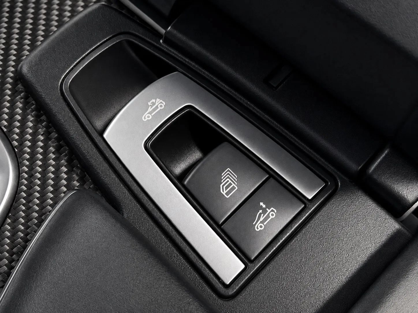 Used 2016 Mercedes-Benz SL 63 AMG image 45