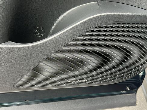 Used 2024 Hyundai Palisade Calligraphy image 13