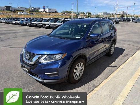 Used 2017 Nissan Rogue S AWD/4WD image 3