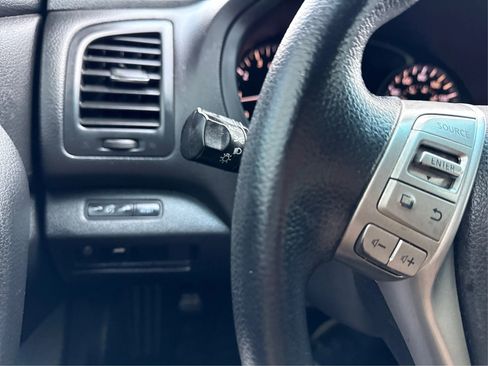 Used 2014 Nissan Altima 2.5 S w/ Display Audio Package image 21