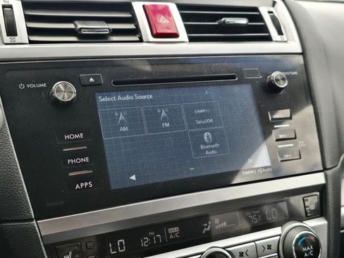Used 2017 Subaru Outback 2.5i Premium AWD/4WD image 9