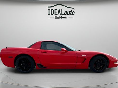 Used 2002 Chevrolet Corvette Z06 w/ Memory Pkg RWD image 2