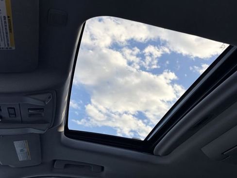 Used 2015 Cadillac Escalade ESV Luxury image 9