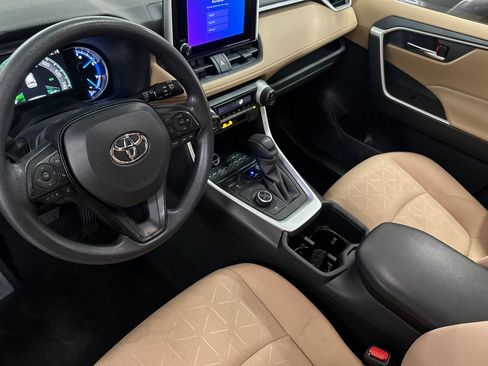 Certified 2025 Toyota RAV4 XLE AWD/4WD image 11