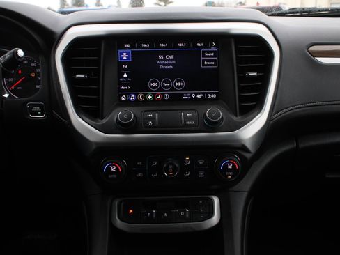 Used 2023 GMC Acadia SLE w/ Driver Convenience Package image 12