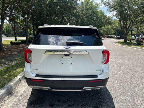 Used 2020 Ford Explorer XLT w/ Equipment Group 202A AWD/4WD image 7