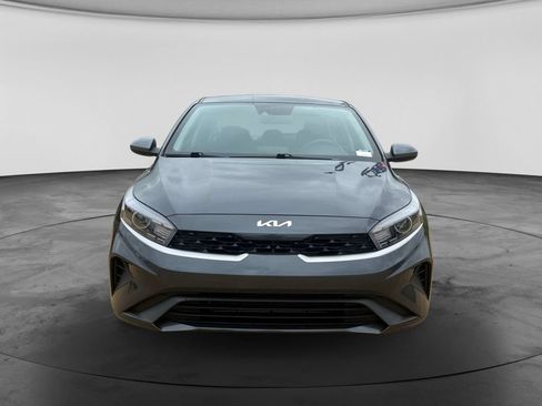Used 2024 Kia Forte LXS FWD image 3