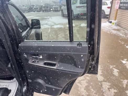 Used 2011 Jeep Liberty Limited w/ Tire & Wheel Group image 16