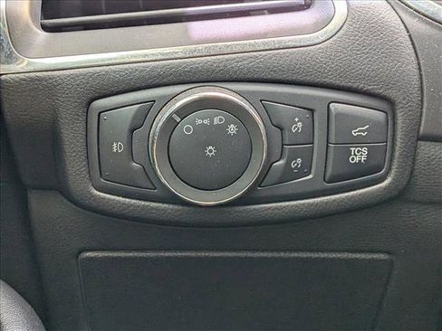 Used 2020 Ford Edge Titanium FWD image 17