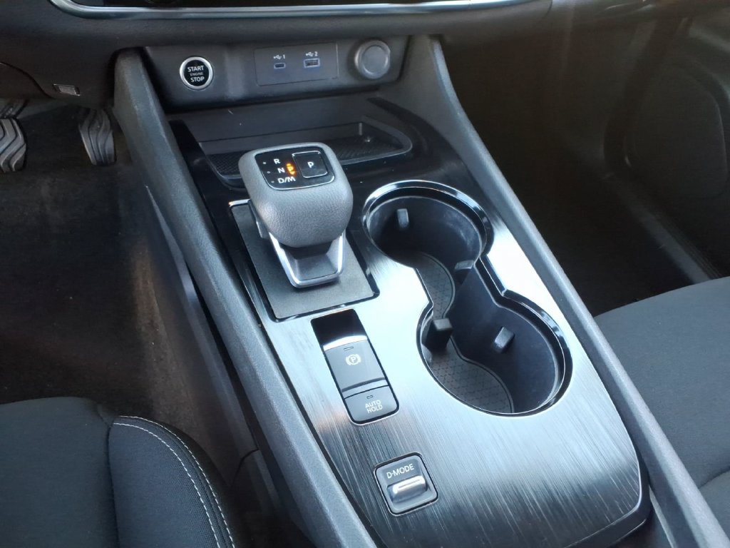 Used 2023 Nissan Rogue S FWD image 27