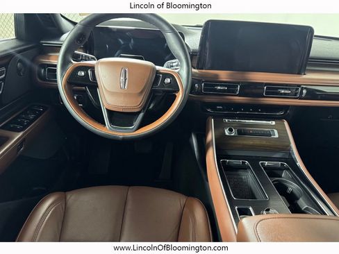 Certified 2025 Lincoln Aviator Reserve AWD/4WD image 19
