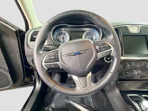 Used 2016 Chrysler 300 Limited AWD/4WD image 14