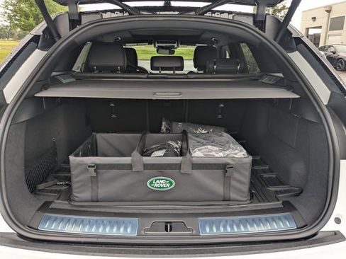 New 2026 Land Rover Range Rover Velar Dynamic SE AWD/4WD image 11