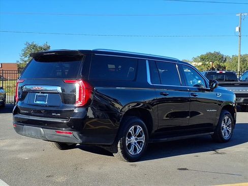 Used 2024 GMC Yukon XL SLE AWD/4WD image 7