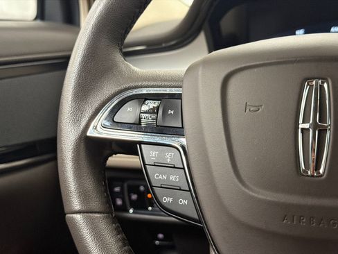 Used 2022 Lincoln Nautilus AWD image 22