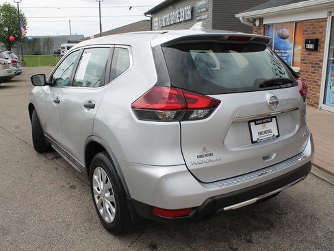 Used 2018 Nissan Rogue S image 3