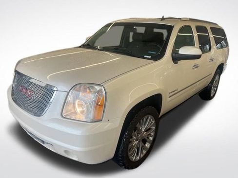 Used 2014 GMC Yukon XL Denali AWD/4WD image 5