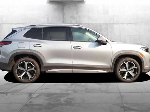 New 2025 Volkswagen Tiguan SE image 5