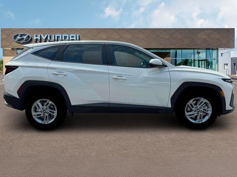 New 2025 Hyundai Tucson SE AWD/4WD image 9