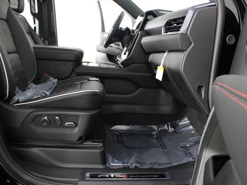 New 2026 GMC Yukon XL AT4 Ultimate AWD/4WD image 29
