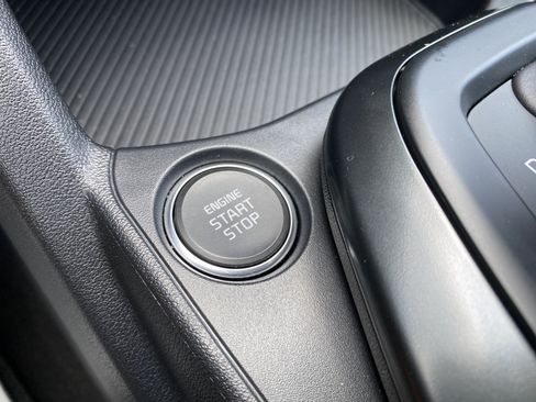 Used 2025 Kia K4 FWD image 28