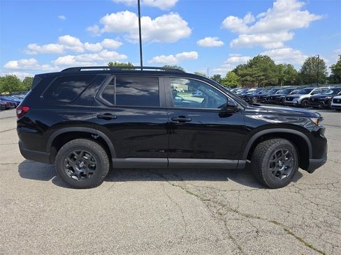 New 2025 Honda Pilot TrailSport image 22