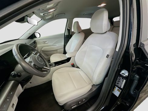 Used 2025 Hyundai Kona SEL AWD/4WD image 13